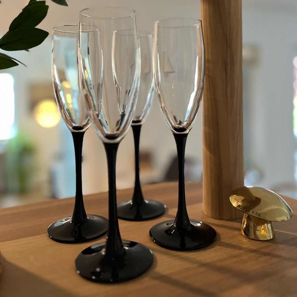 Luminarc Black Stem Champagne Flutes